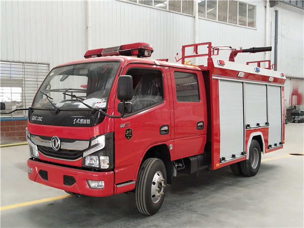 東風消防車（2-3噸）