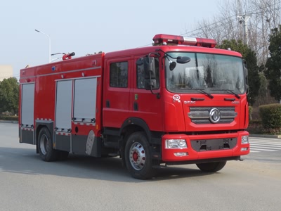 東風8噸消防車